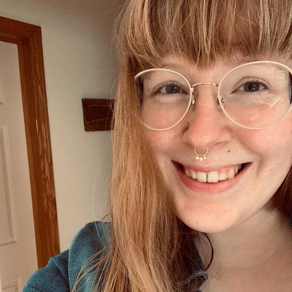 Meet your Posher, Emily - Picture 1 of 1